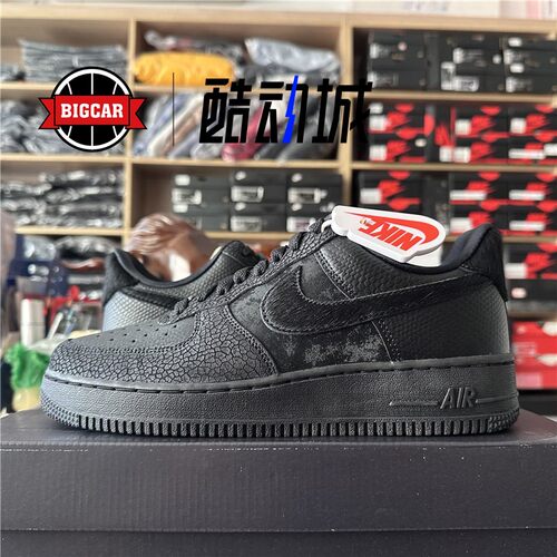NIKEAIRFORCE1AF1全黑爆裂