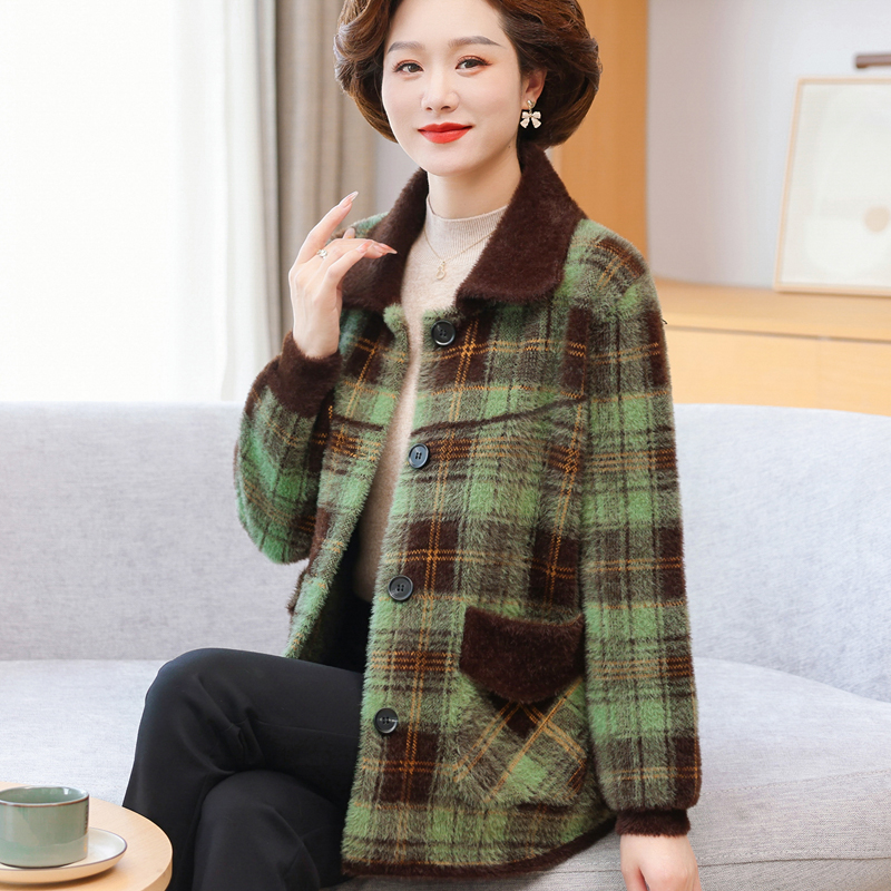 新款妈妈装秋冬仿貂绒外套中老年女冬装时尚加厚上衣短款翻领开衫