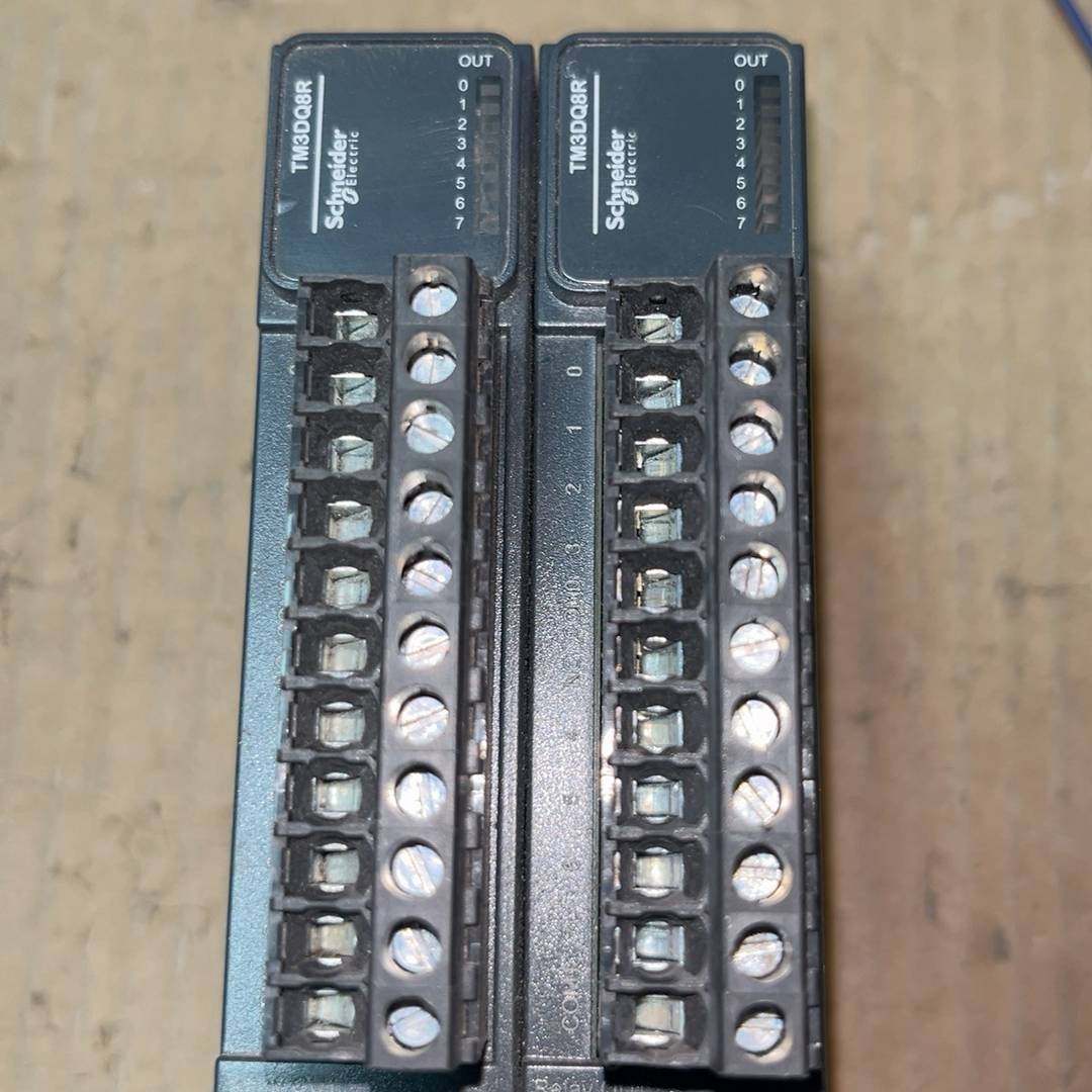 议价-施耐德模块 型号TM3DQ8R 功能正常 二手拆