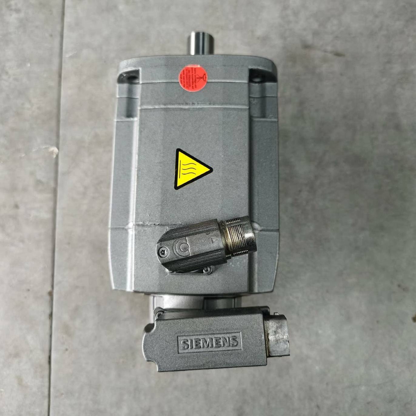 议价-1FT7064-1AK71-1DG1 西门子伺服电机，二手拆