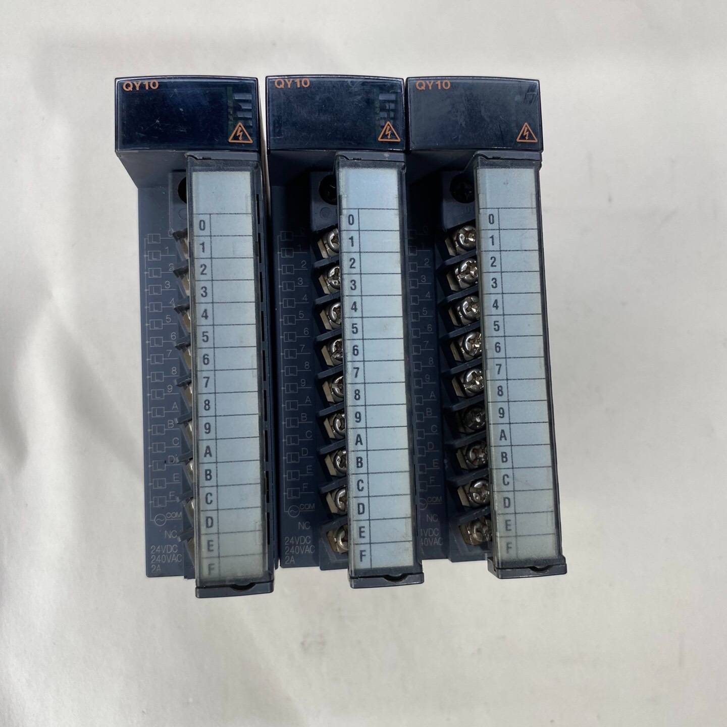 议价-三菱Q系列可编程控制器模块，型号QY10，