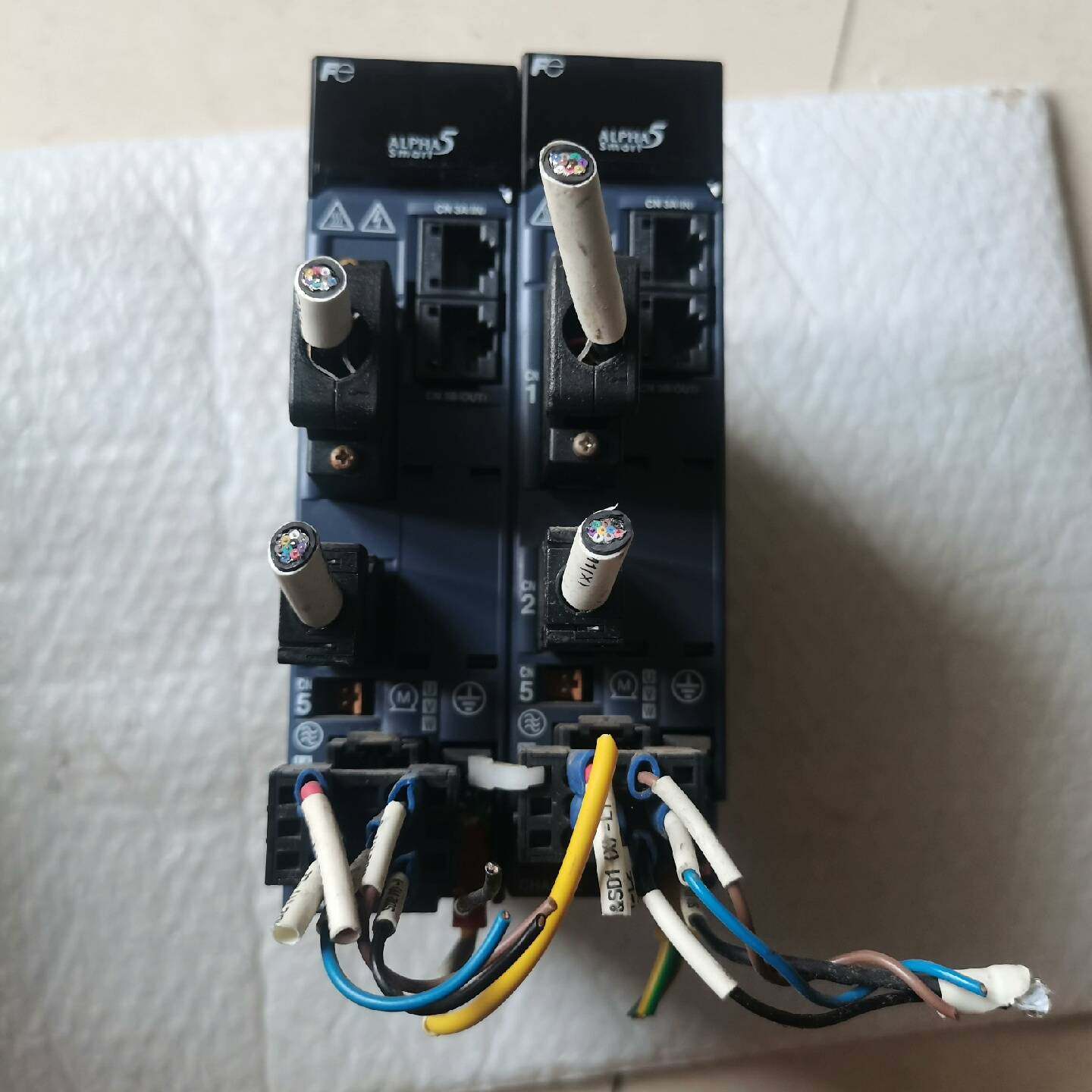 议价-富士伺服驱动器 RYH401F5-VV2 220V 400W