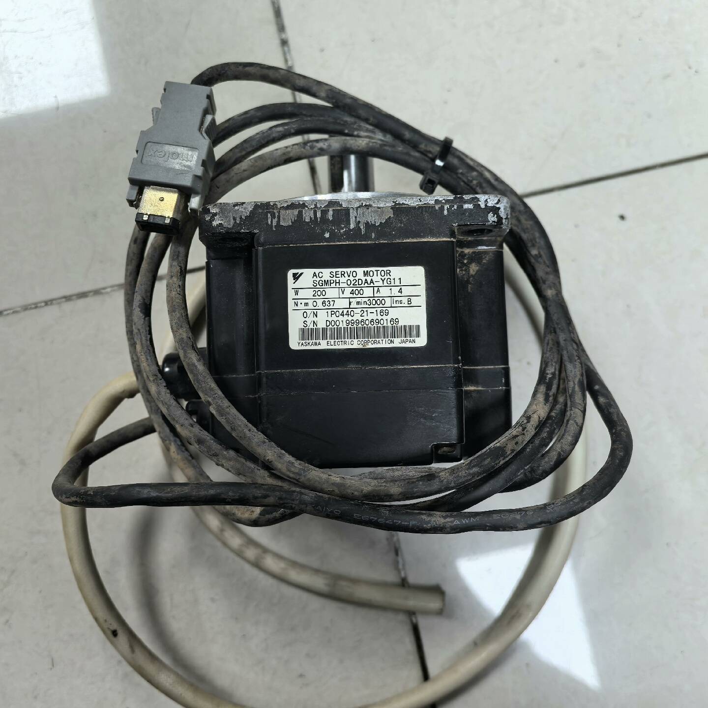 议价-SGMPH-02DAA-YG11安川伺服电机，功能包好