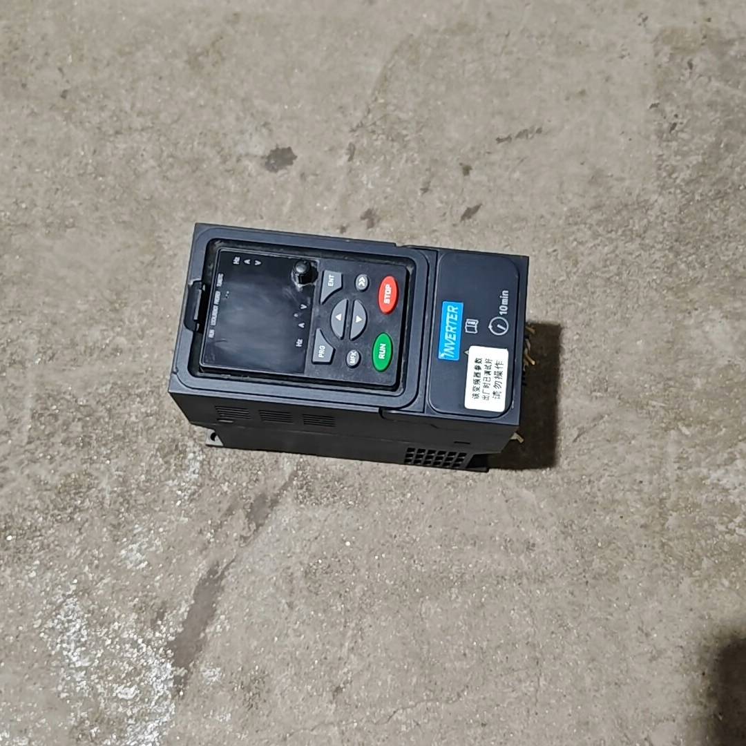 议价-松达电子定制款变频器，单相220V输入，0