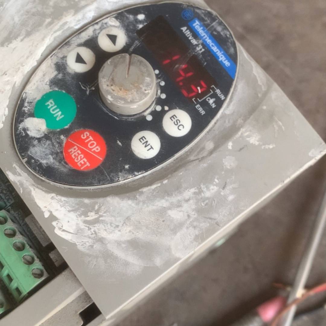 议价-施耐德变频器ATV31HU55N4A (5.5kw/7.5H