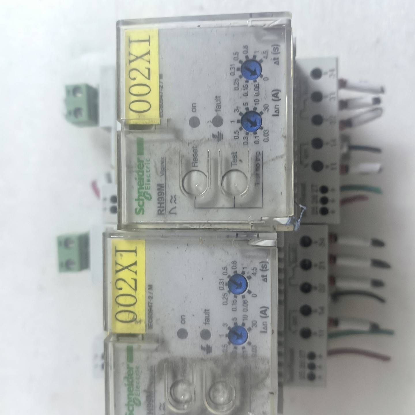 议价-施耐德RH99M-二手拆机件成色如图，议价