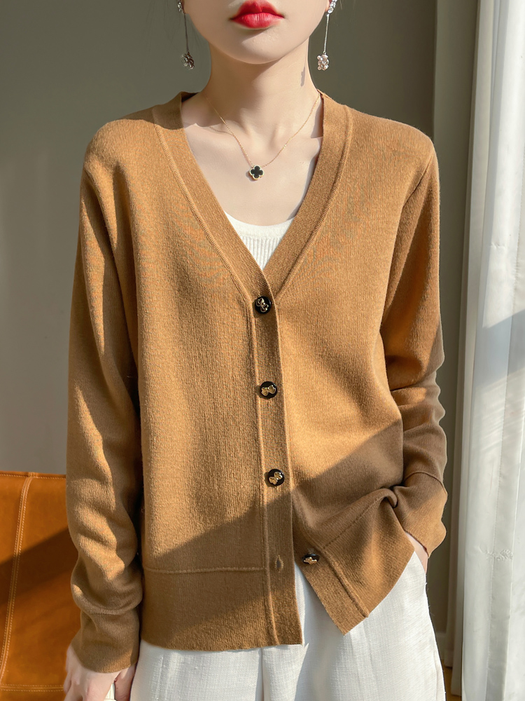 百搭款V领短款小香风开衫女外套2025春季新款羊毛外搭简约上衣