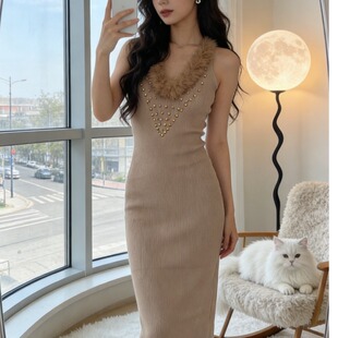 昨日浪漫法式 显瘦包臀连衣裙 纯欲镶钻毛领吊带背心女春秋内搭修身