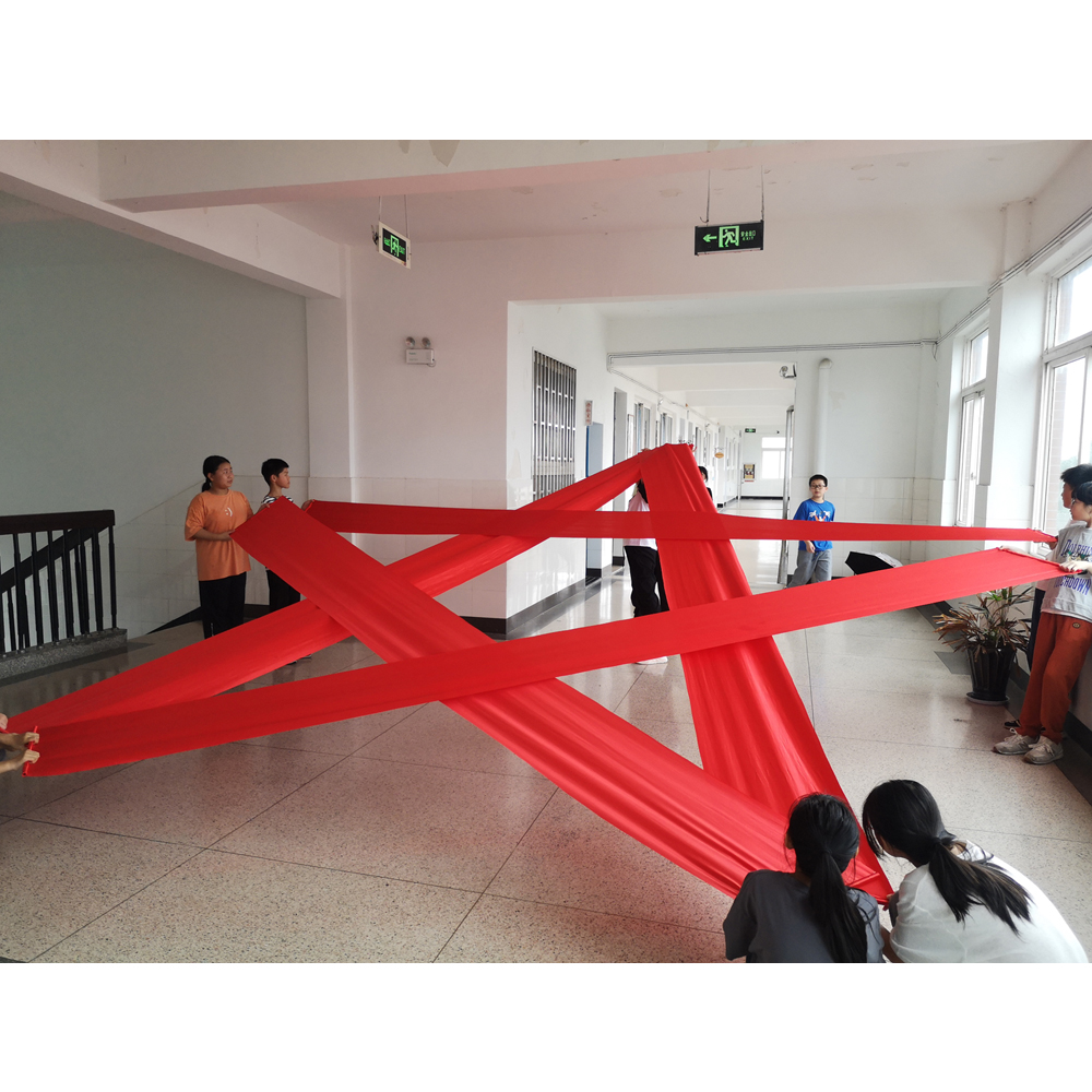 国庆学校运动会开幕式出场五角星道具摆五星带支撑彩舞蹈红绸布