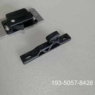 waters2695柱温箱卡扣详谈