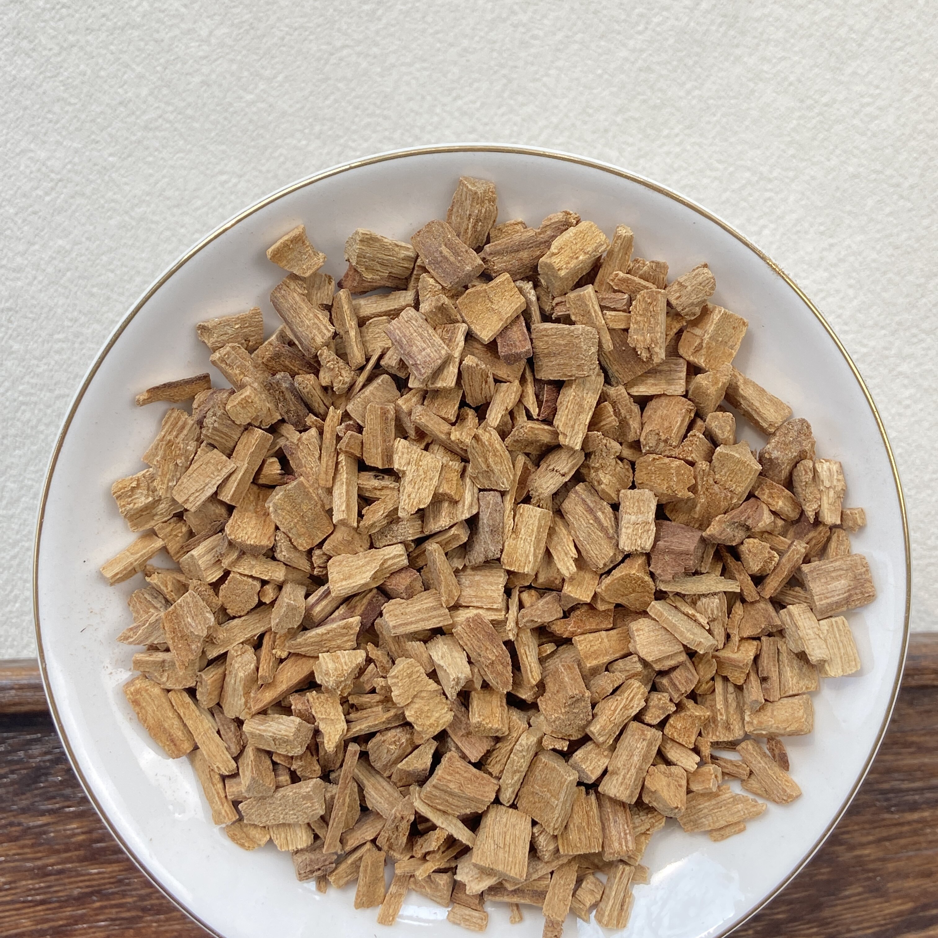 高油秘鲁圣木颗粒净化空间香薰香料点燃干烤原材料好闻作香原材料