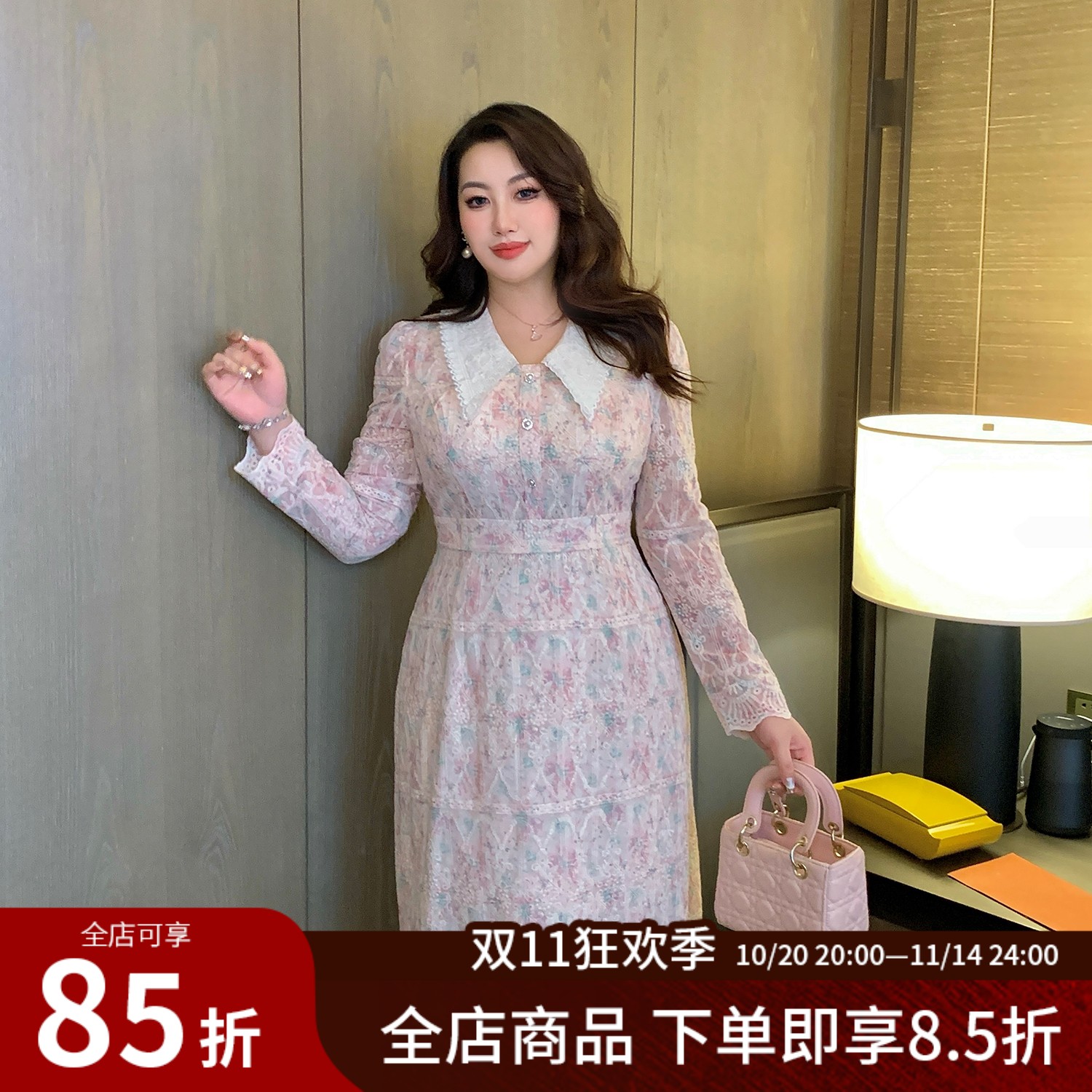 大码女装时尚复古复娃娃领连衣裙