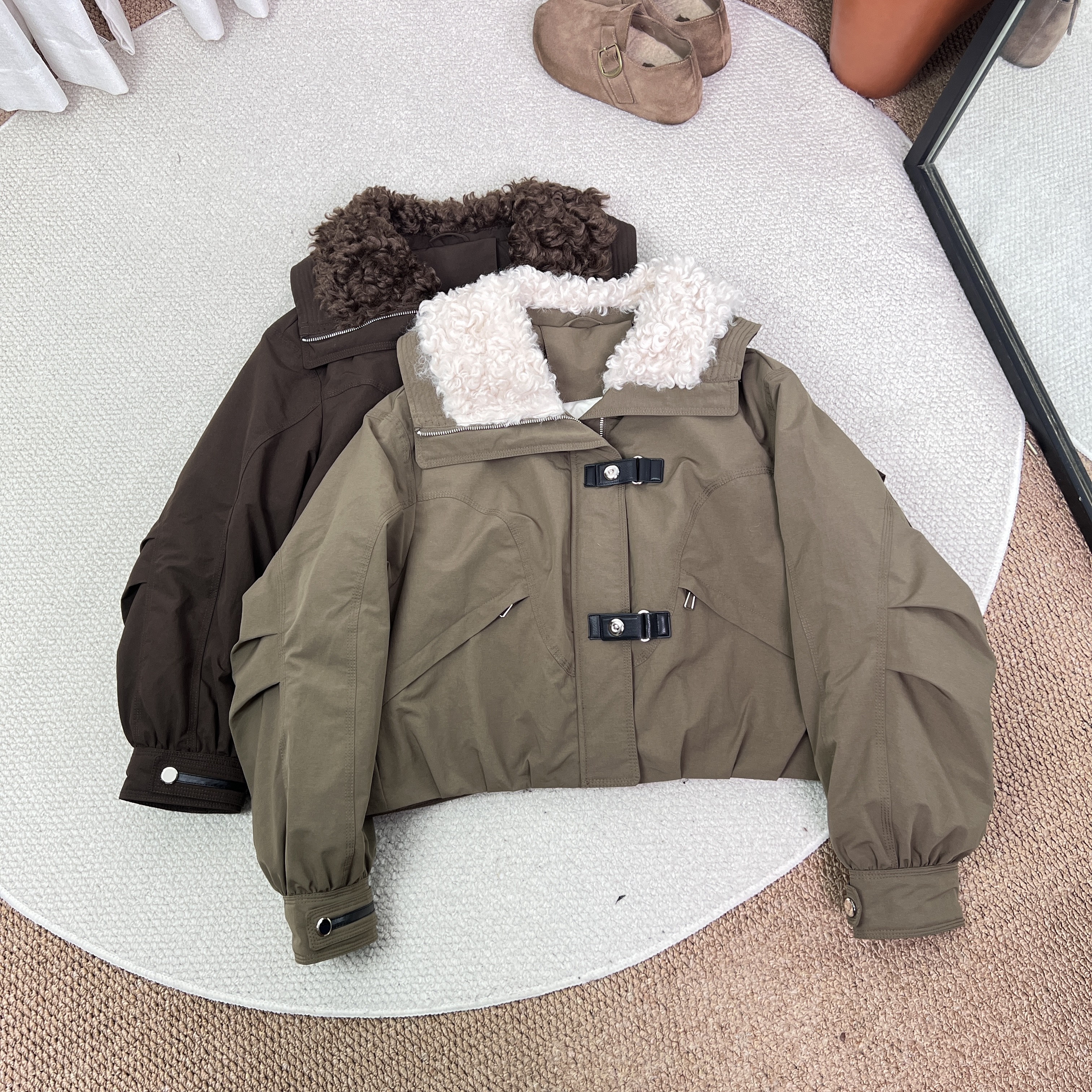 羽绒服2025冬季新款韩版显瘦翻领羊羔毛派克服女短款加厚保暖外套