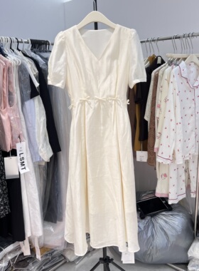 2026新款韩版时尚气质V领连衣裙休闲百搭显瘦小清新连衣裙女5528