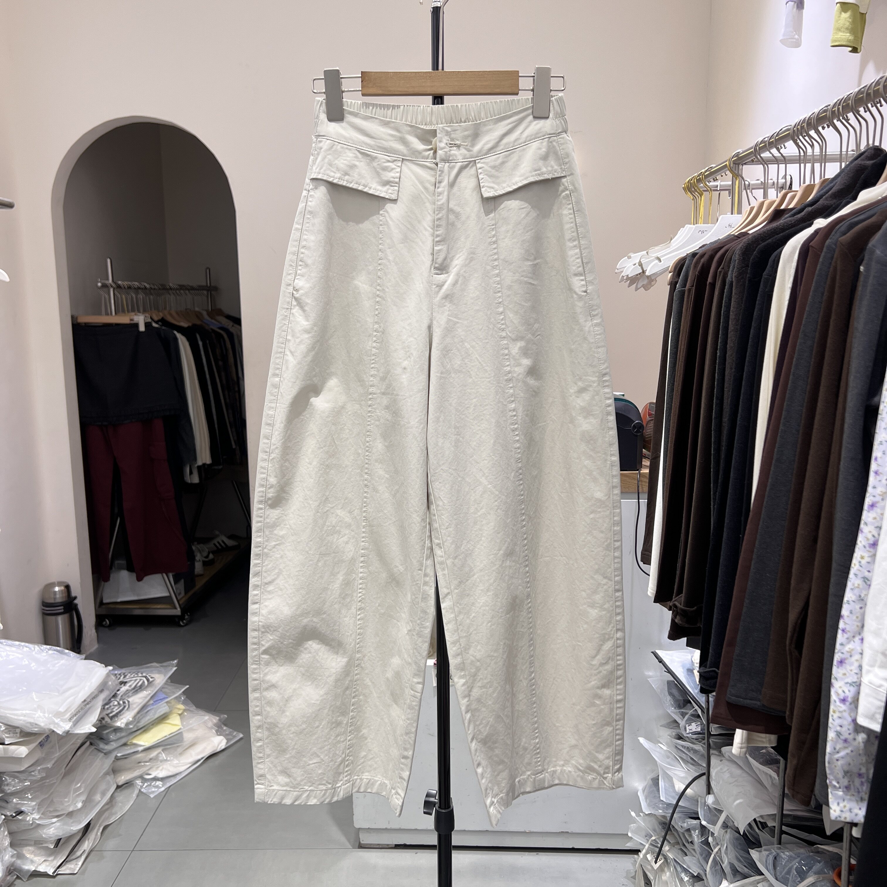 26春季新款后松紧高腰显瘦系带简约休闲裤子女宽松直筒阔腿裤2628