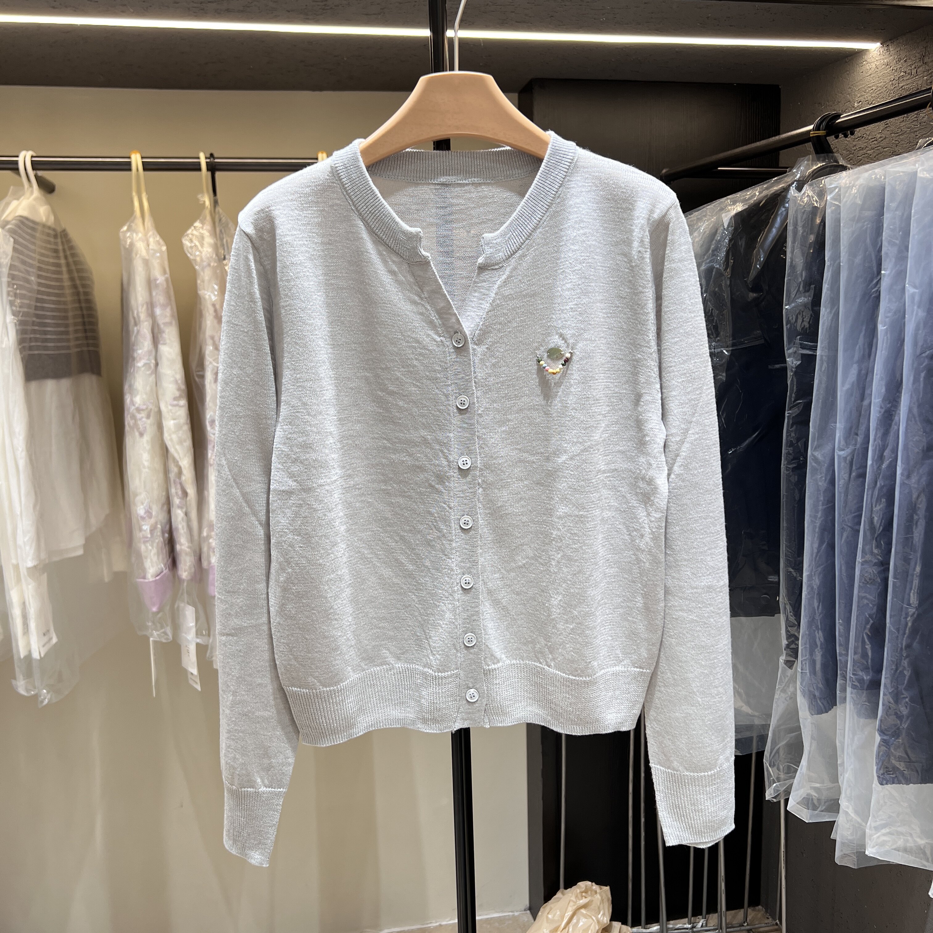 2029春款V领单排扣针织开衫毛衣女外套长袖外穿薄打底上衣268012