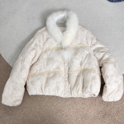 2025冬季新款狐狸毛领圆领羽绒服女复古刺绣90白鸭绒国风短外套92