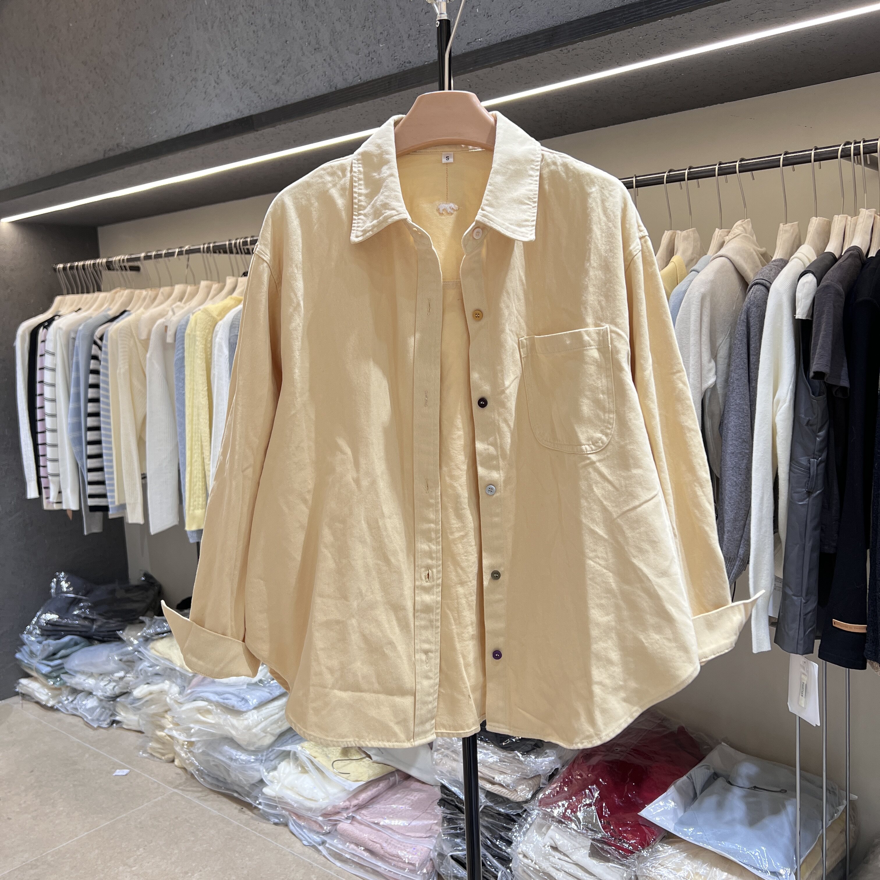 极简风长袖衬衫女宽松百搭翻领减龄上衣通勤穿搭2026春季新款5736