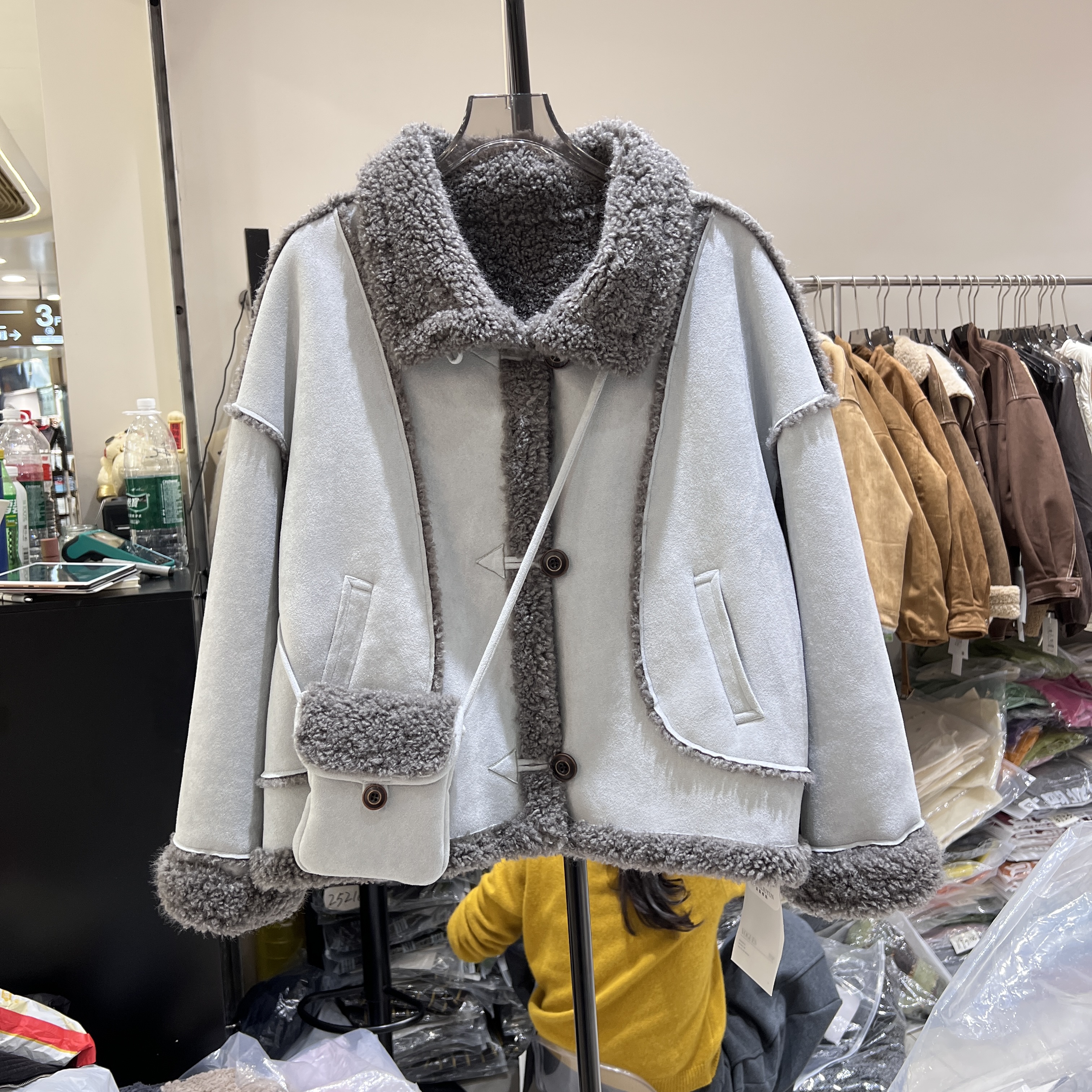 2025秋冬新款配包包皮毛一体女羊羔毛外套女保暖加厚麂皮绒机车服