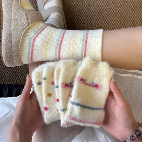 堆堆ins水貂绒甜美秋季条纹袜