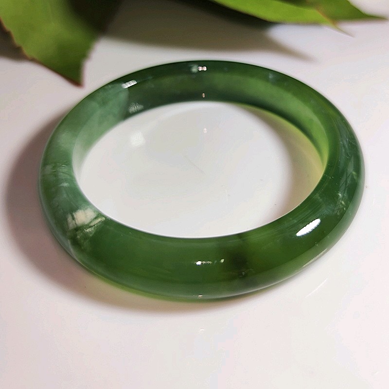 辽宁岫岩玉冰种180岫玉手镯女菠菜绿甲翠飘花天然玉石玉镯a货推荐