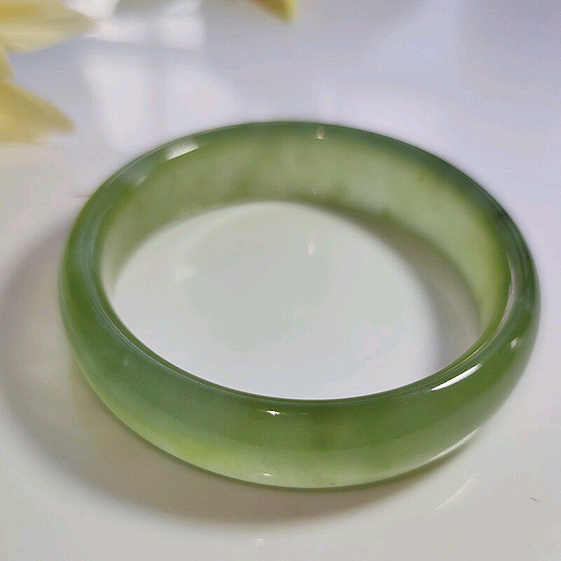 辽宁岫岩玉180岫玉手镯女冰种玉镯天然玉石a货精品推荐收藏上手美