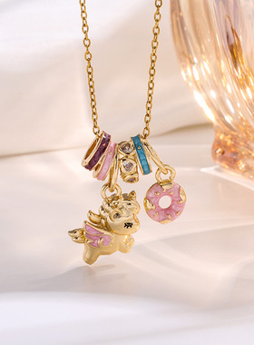 珐琅木马钛钢项链女高级感轻奢小众简约高级感摇摇小木马配饰女