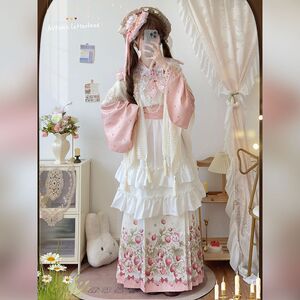 花溪畔原创汉洋折衷明制汉服交领琵琶袖马面裙刺绣云肩洛丽塔套装