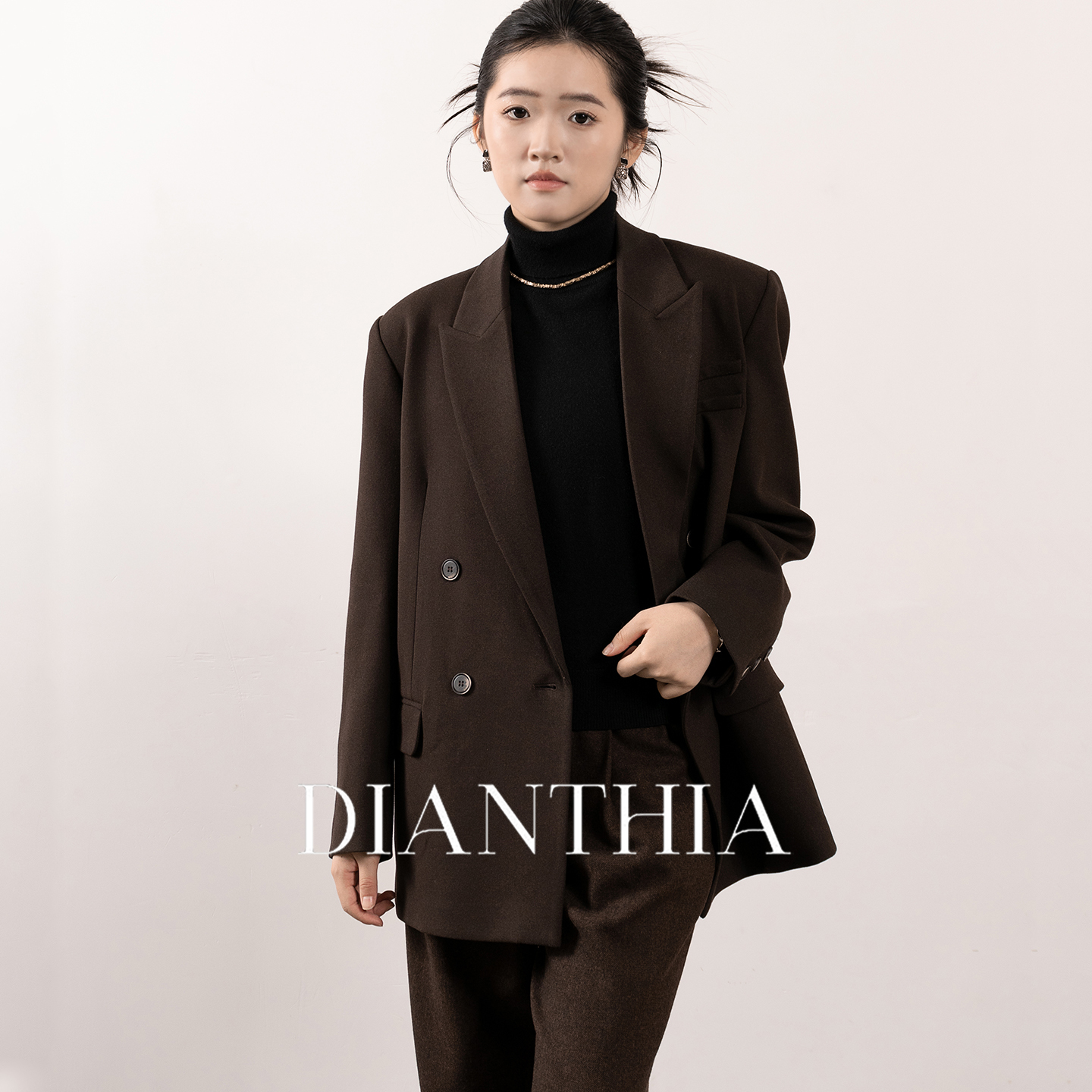 高级感秋冬款西装外套女毛呢质感