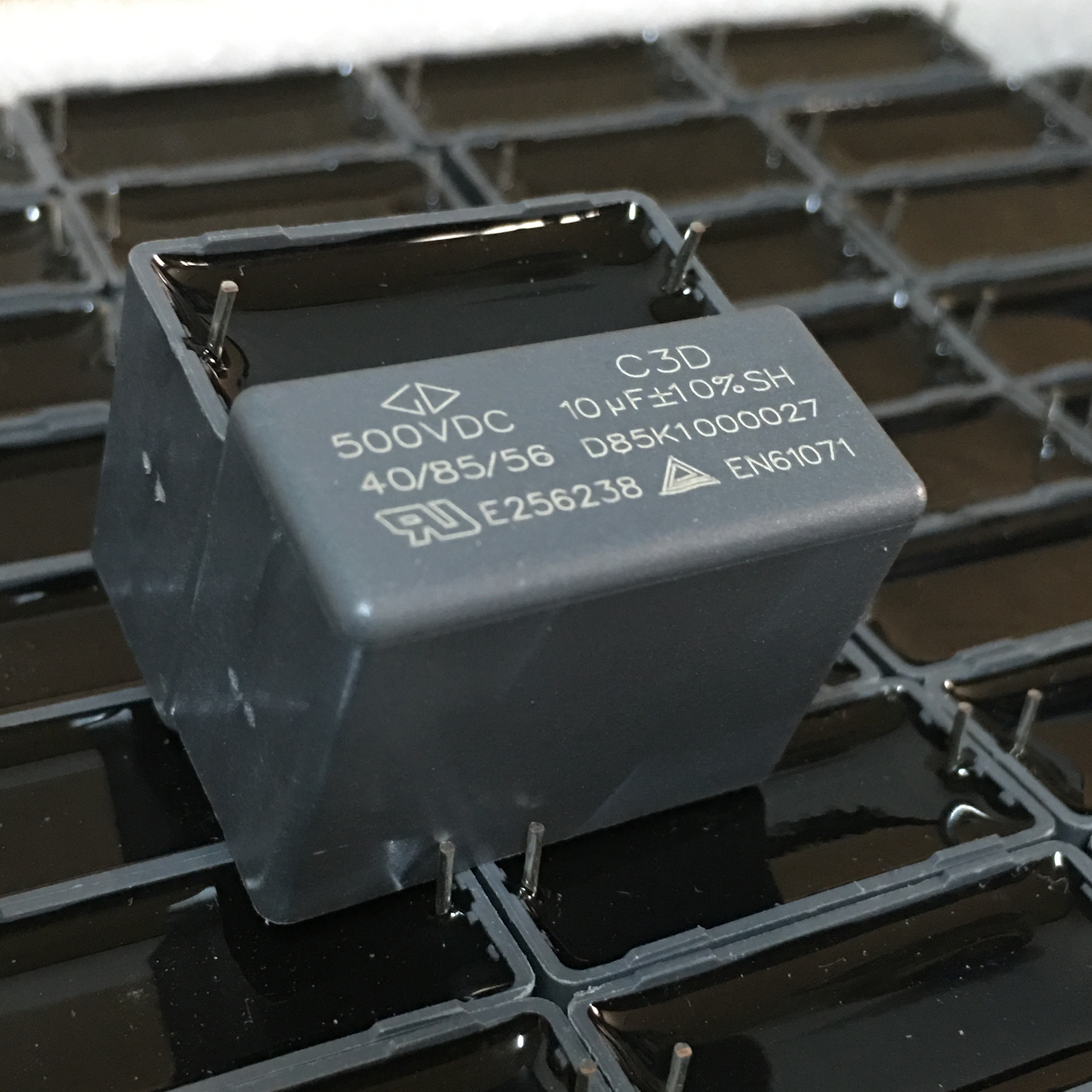 厦门法拉C3D 106K 10UF500V C3D2H106KB00322 PCB用DC-Link电容