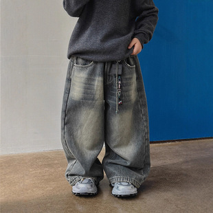 小杰家2025冬季新款男童蓝灰做旧喷白加绒牛仔裤宽松直筒裤冬季