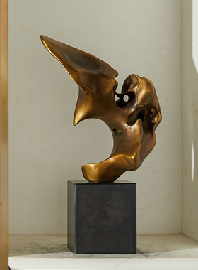 新中式酒店大堂雕塑摆件搭配布置