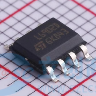 L6902D013TR 丝印 L6902D 开关稳压电源管理芯片 SOP-8 可直拍