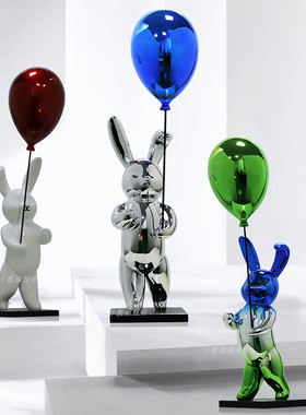 土巴兔轻奢风卡通酒店电视柜摆件