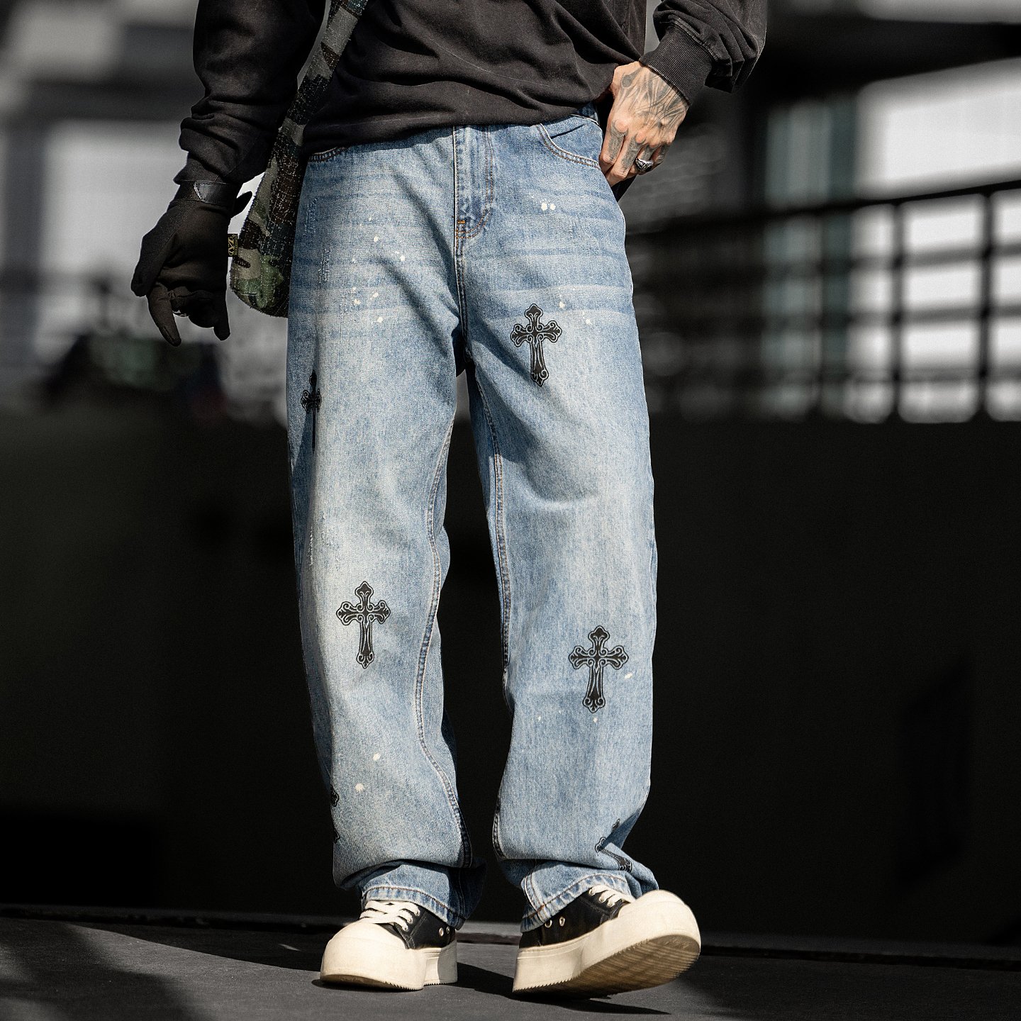 2025年秋季新款高街vibe风十字架印花潮牌直筒宽松牛仔裤阔腿裤