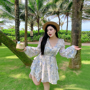 希同儿大码女装胖mm法式显瘦V领荷叶边碎花连衣裙收腰遮肚度假裙