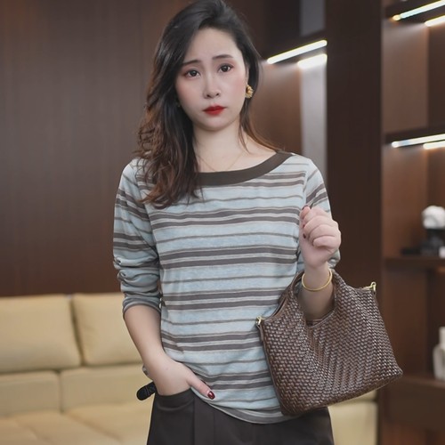 2026早秋新款复古一字肩条纹撞色长袖T恤女显瘦百搭休闲上衣4570