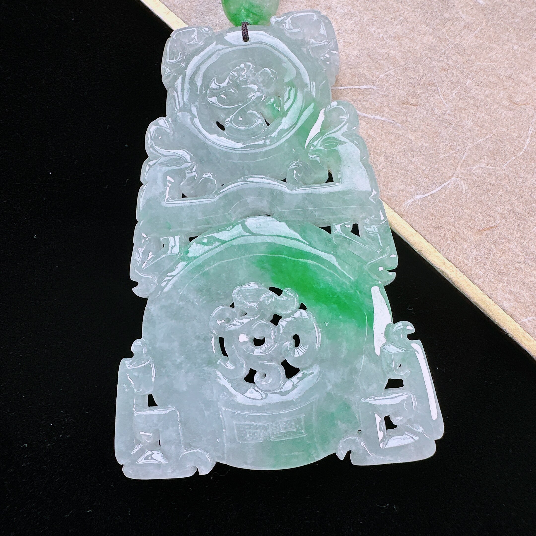 天然缅甸A货翡翠双面仿古精雕玉龙牌吊坠挂件
