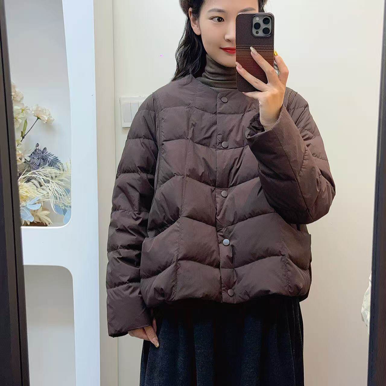【赢利】冬季新款圆领休闲百搭短款女士羽绒服 5888