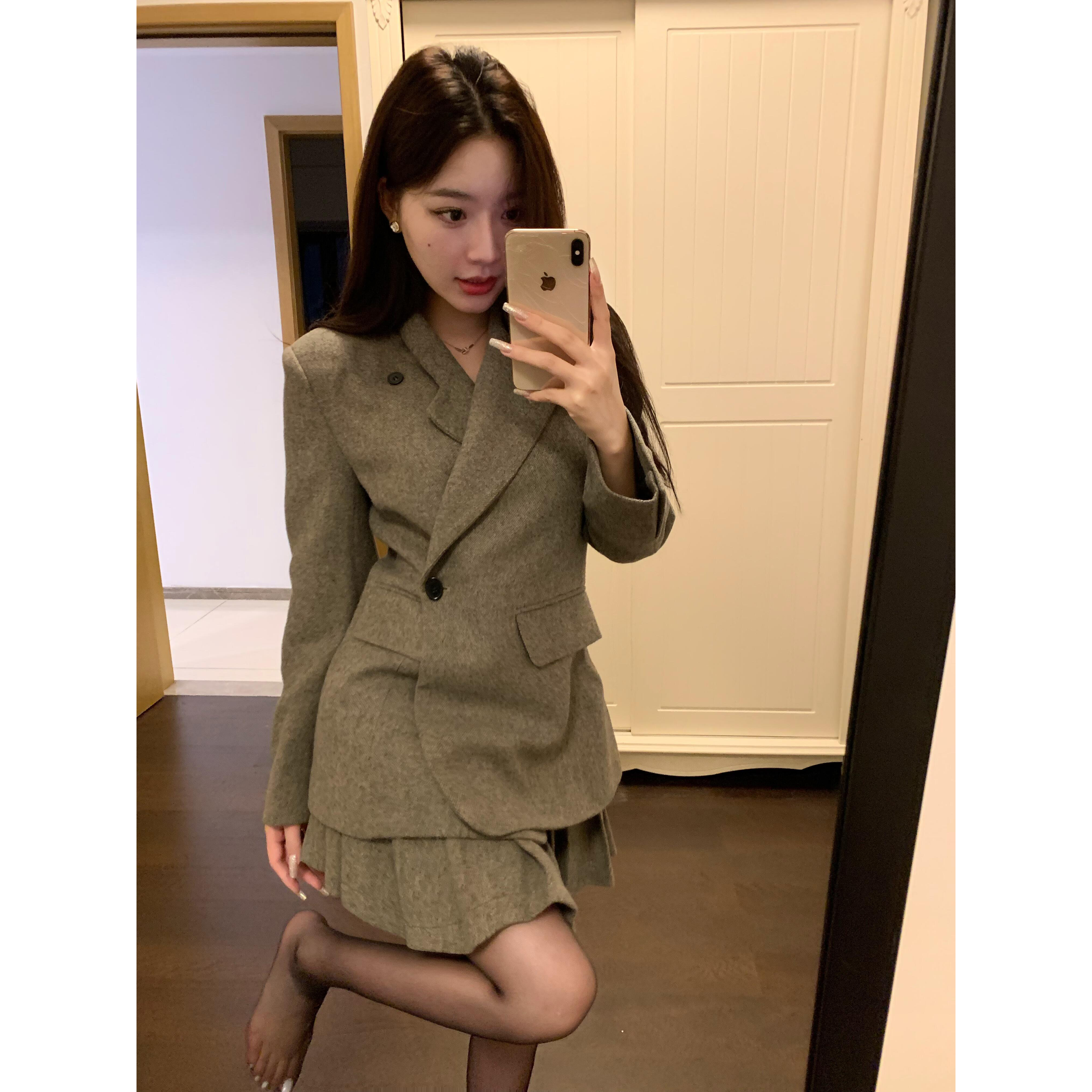 轻熟风毛呢西装套装女秋季冬季御姐气质百褶裙两件套轻奢风小香风