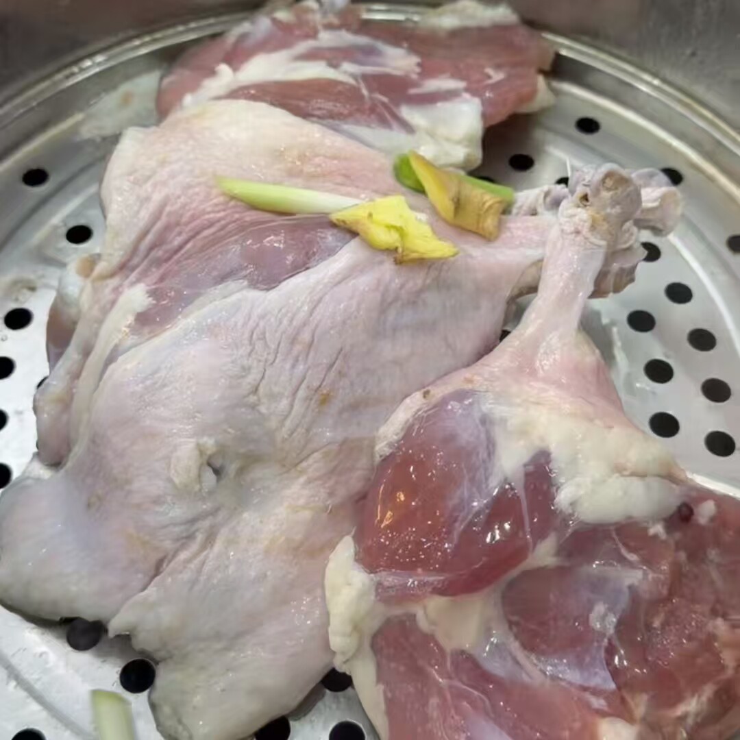 南京特产盐水鸭腿咸鲜生鸭腿商用冷冻半成品19斤35-40个整箱批发