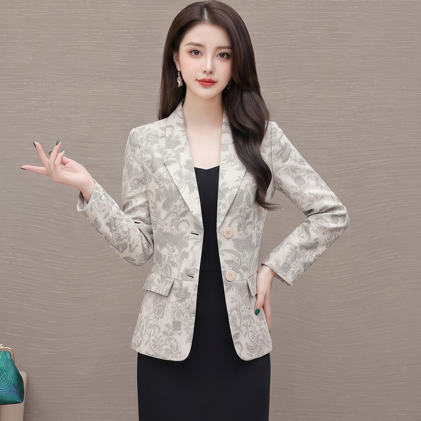 2026秋季新款中青年女装修身西服外套短款中年妈妈时尚小西装上衣