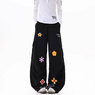 刺绣花朵宽松直筒牛仔裤女黑色多口袋工装风休闲长裤子