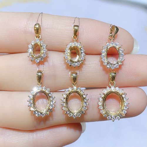 18K金K黄戴妃吊坠空托配莫桑钻