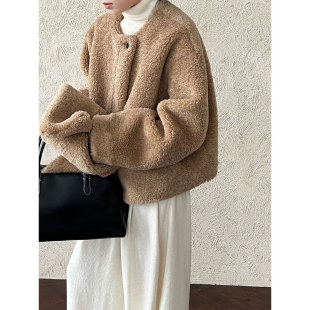 欧洲站2025冬季 配围巾保暖毛绒上衣重工皮毛一体羊羔毛外套女 新款