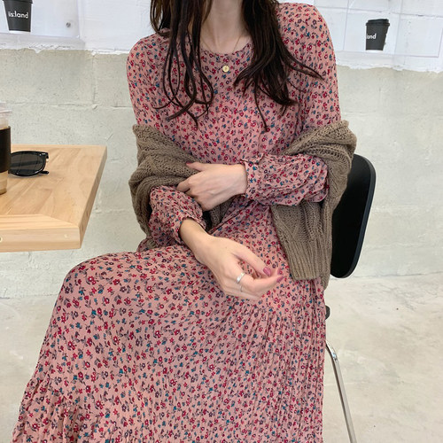 韩国东大门温柔风压褶长袖连衣裙