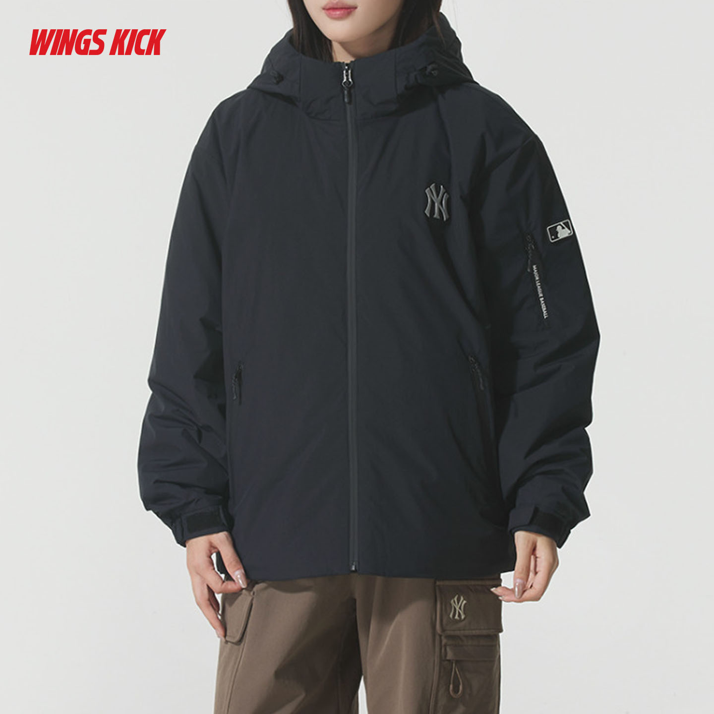 MLB 25秋冬新款男女情侣纯色百搭防泼水保暖轻薄羽绒服3ADJB0156