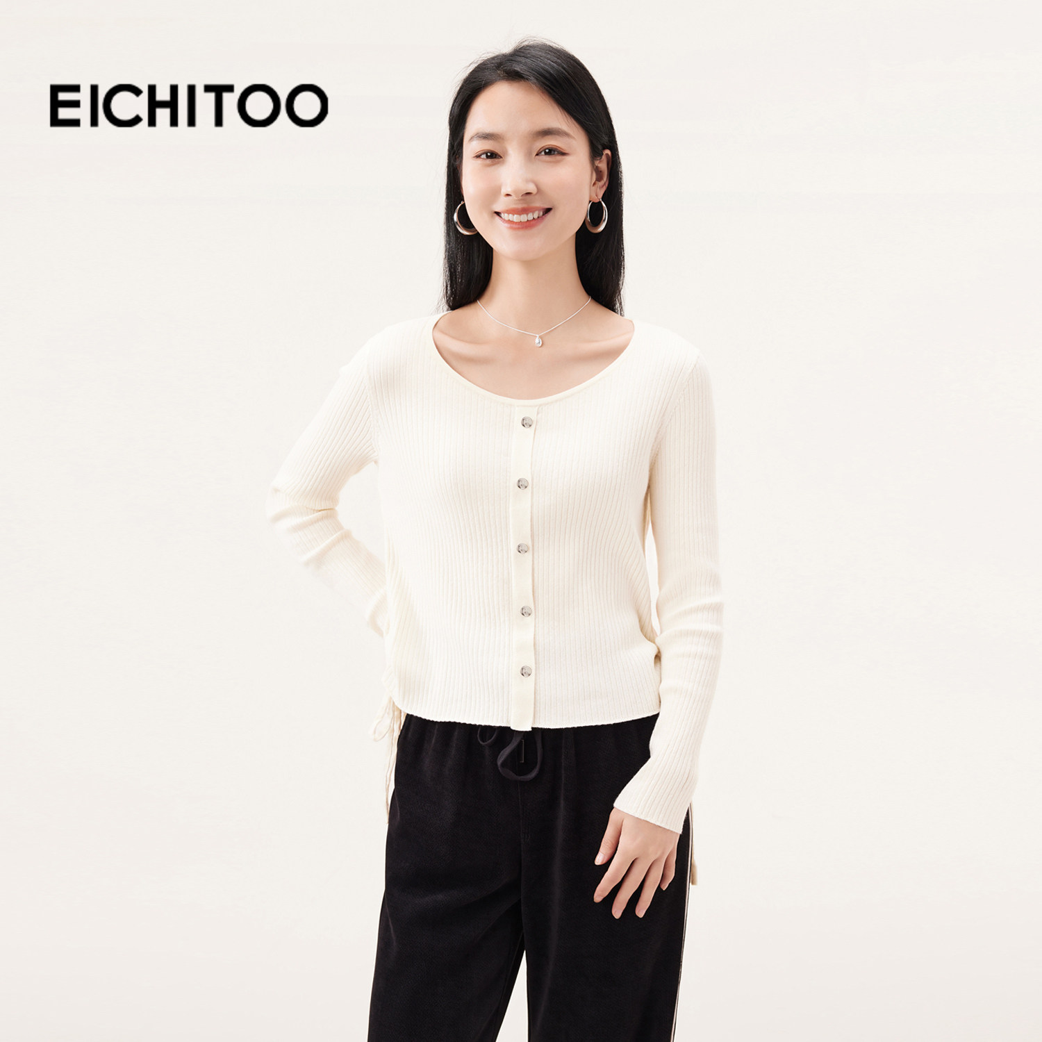 爱居兔圆领简约针织衫女2026年春季新款时尚抽褶打底衫修身上衣