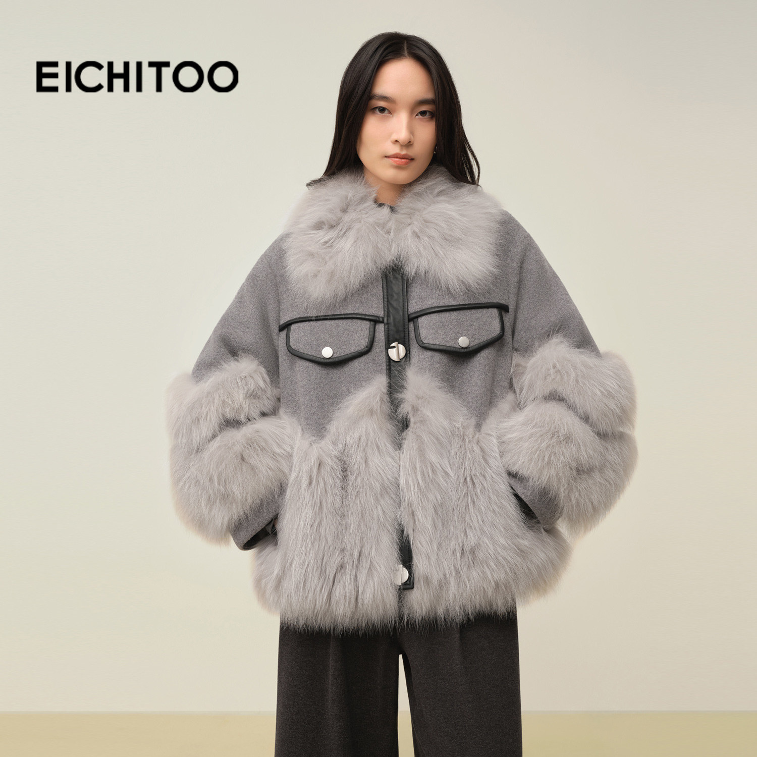 狐狸毛分布优雅气质，举手投足间尽显贵气