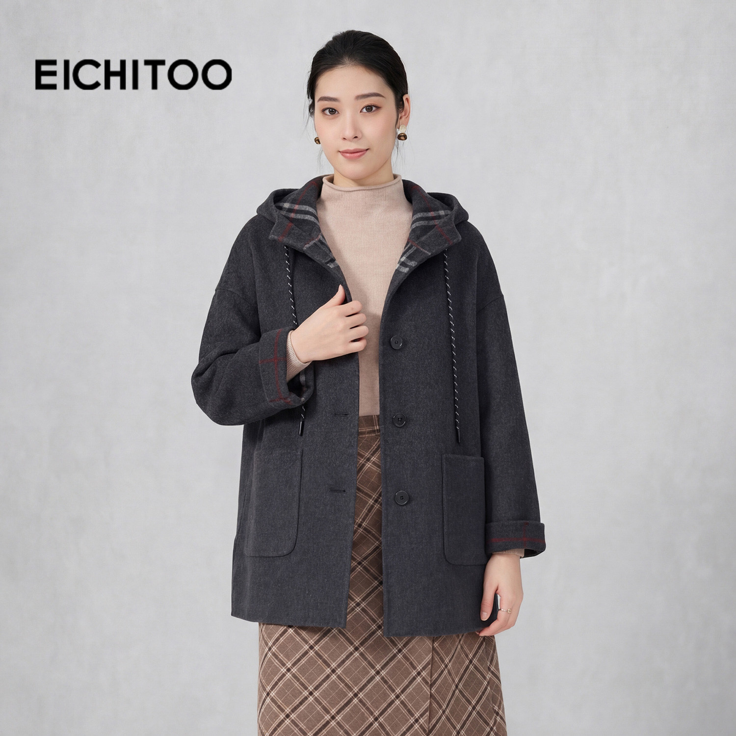 爱居兔减龄通勤双面呢大衣2025年冬季新款女中长款绵羊毛连帽外套